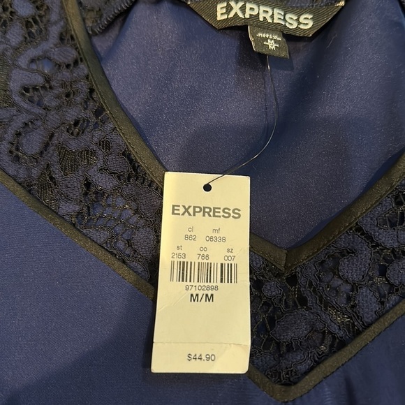 NWT Express Women’s Lace Trim Blouse - Size Medium - Picture 5 of 5